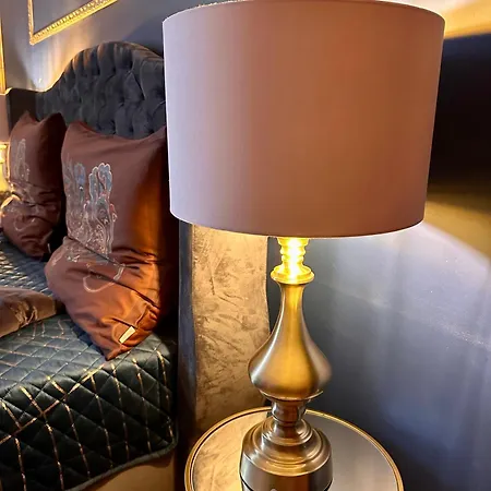 Exclusive Chmielna Street 95m2 Apartment Warsaw