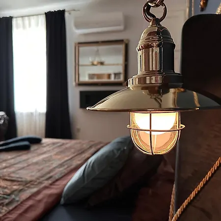 Exclusive Chmielna Street 95m2 Apartment Warsaw