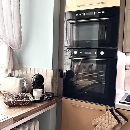 Exclusive Chmielna Street 95m2 Apartment Warsaw