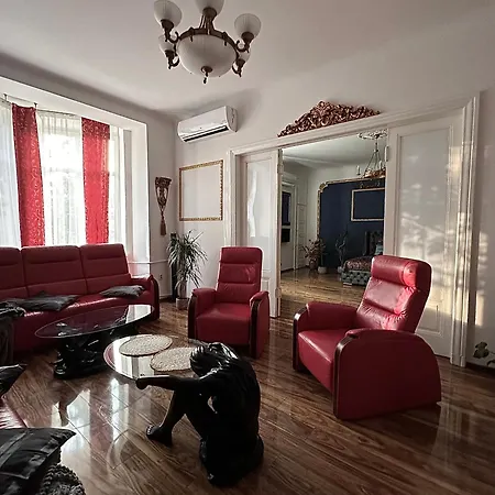 Exclusive Chmielna Street 95m2 Warsaw
